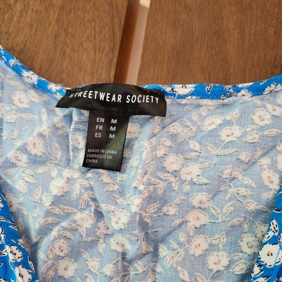 Blue and White Ruffled Tie Front Crop Blouse - Picture 5 of 5